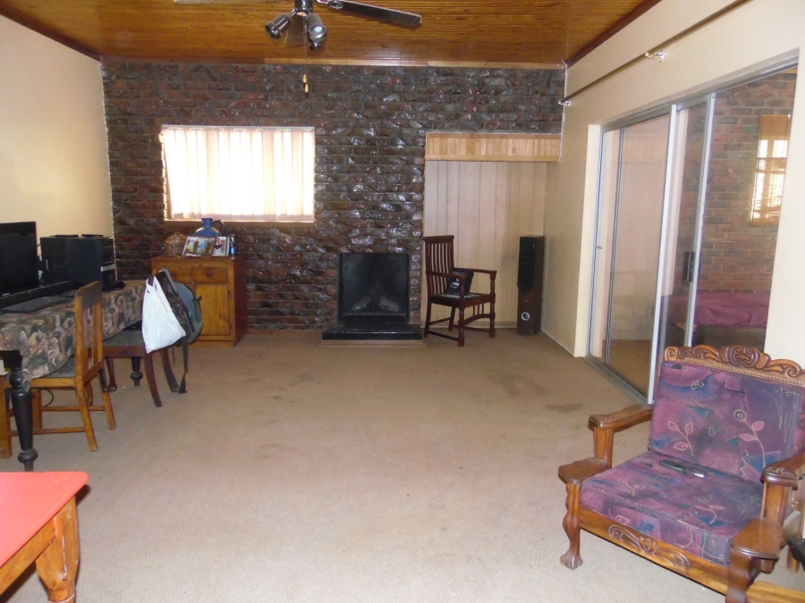 3 Bedroom Property for Sale in Kroonheuwel Free State